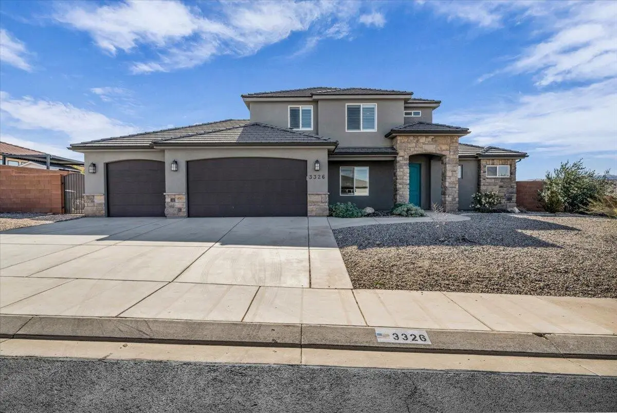 3326 E Blackbrush Dr, Saint George, UT 84790 - #1
