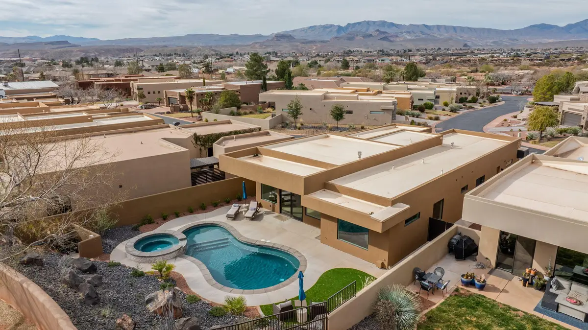 2090 N Tuweap Dr #18, Saint George, UT 84770 - #1