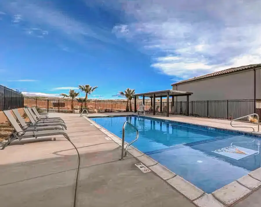 553 N Ventura Ln, Washington, UT 84780 - #2