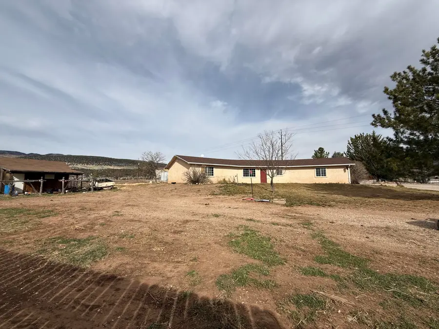 421 N Harmony Dr, New Harmony, UT 84757 - #3