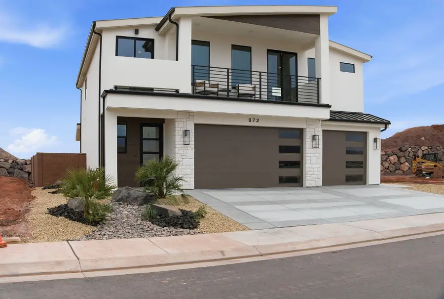 972 E Coyote Crest Dr, Washington, UT 84780 - #2