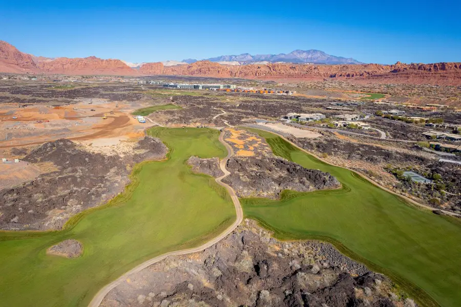 2452 South Village Dr, Santa Clara, UT 84765 - #3