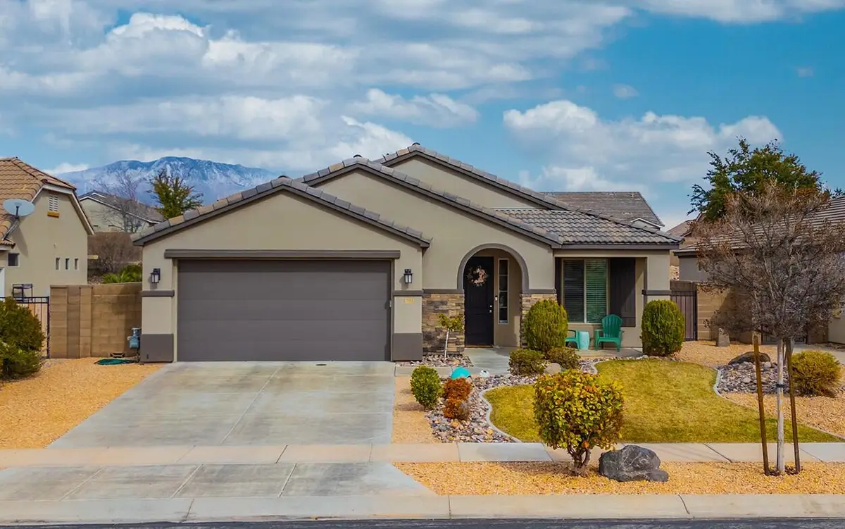 2701 E Upper Canyon Dr, Washington, UT 84780 - #1