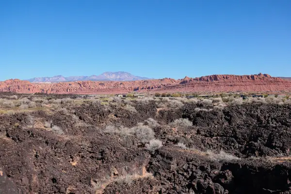 2447 South Village Dr, Santa Clara, UT 84765