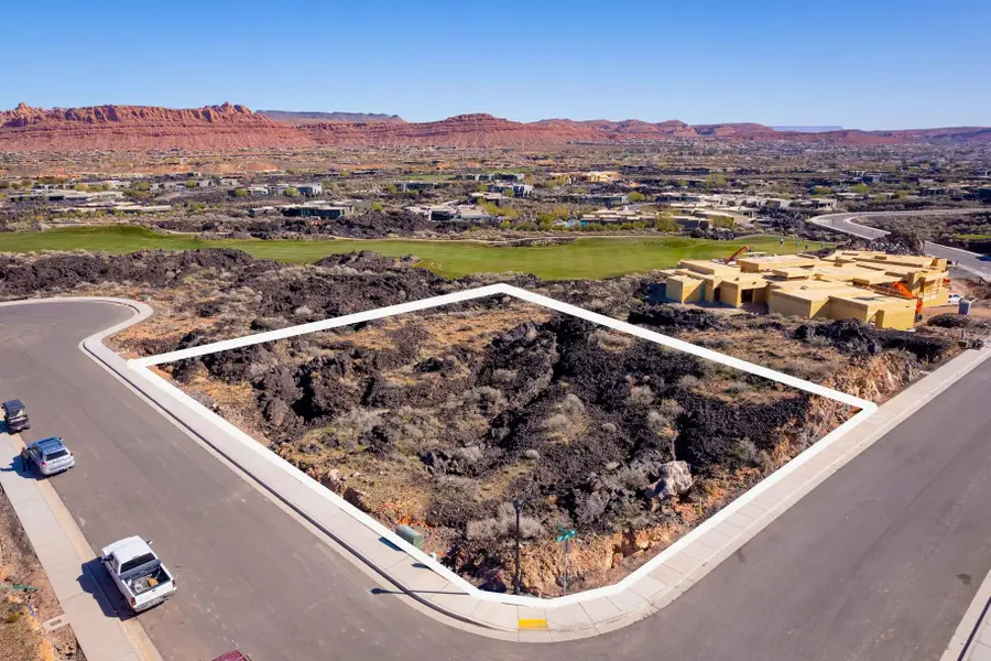 2417 Lava Vista Dr, Santa Clara, UT 84765 - #2