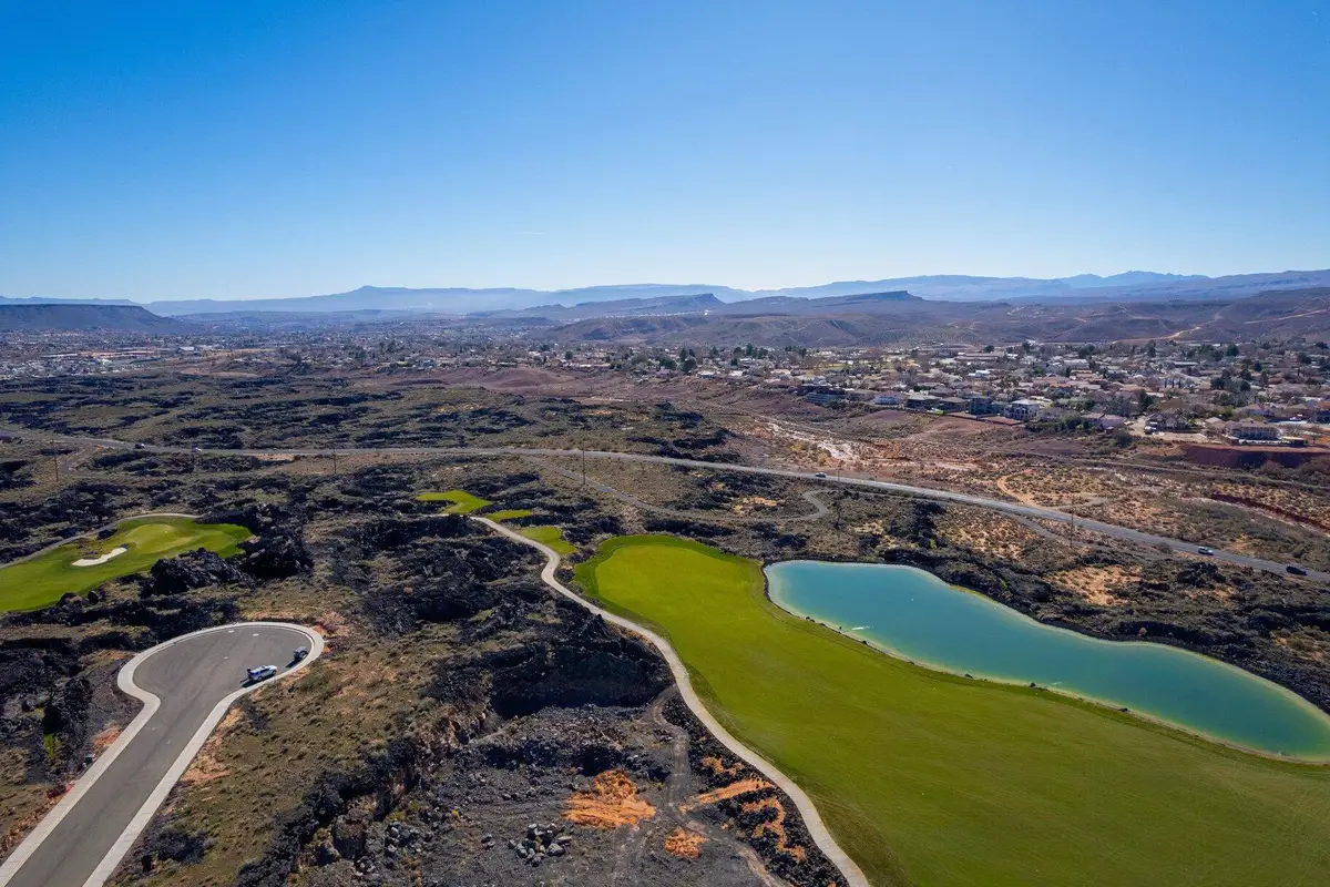 2427 Phil Smith Ct, Santa Clara, UT 84765 - #1