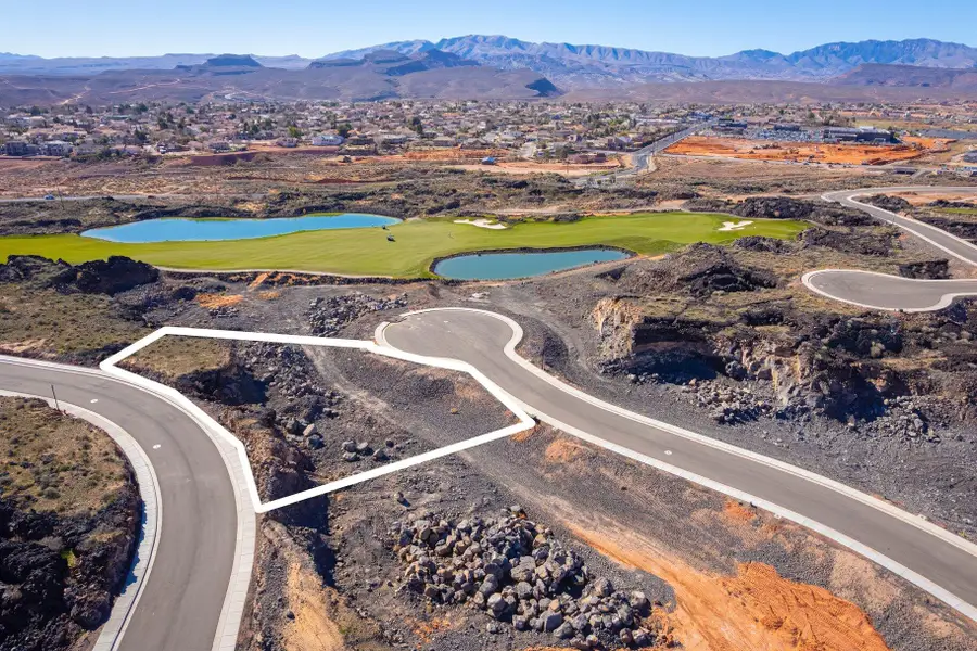 2430 Phil Smith Ct, Santa Clara, UT 84765 - #2