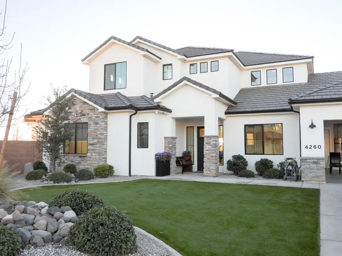 4260 S Sun Valley Cir, Washington, UT 84780 - #1