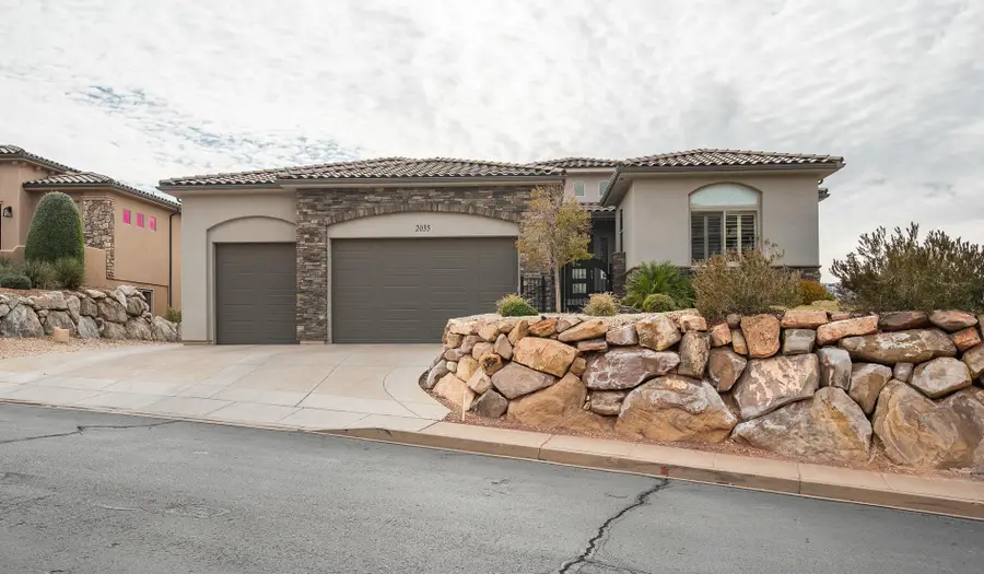 2035 N Gunsight Dr, Saint George, UT 84770 - #2