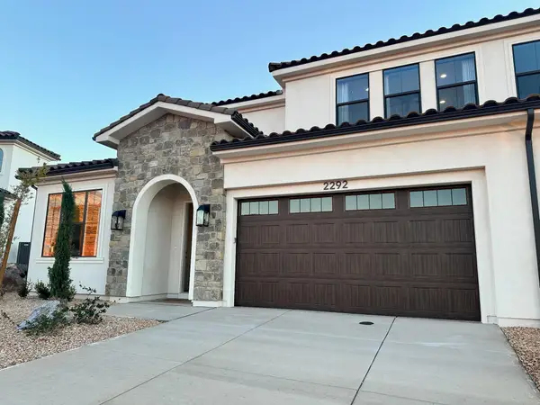 2292 E Arena Roja Dr, Washington, UT 84780