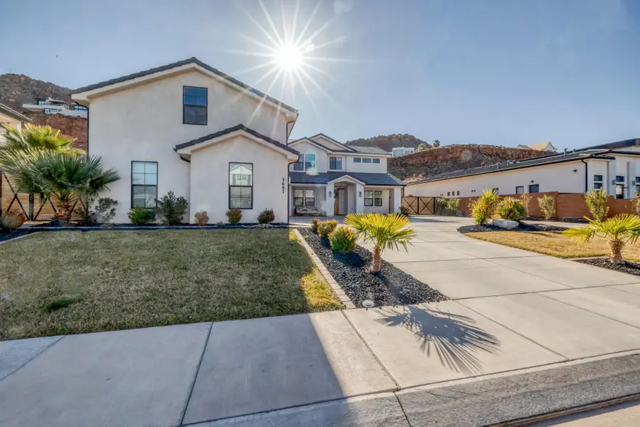 3697 S Jessamine Dr, Saint George, UT 84790 - #2