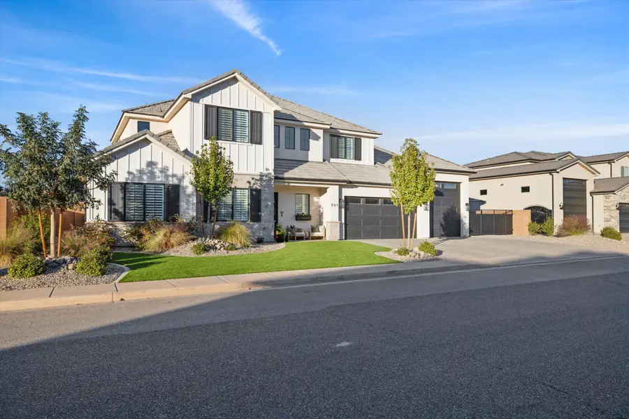 997 E Iron Horse Dr, Washington, UT 84780 - #3