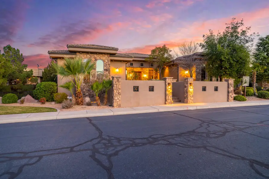 1673 S View Point Dr, Saint George, UT 84790 - #2