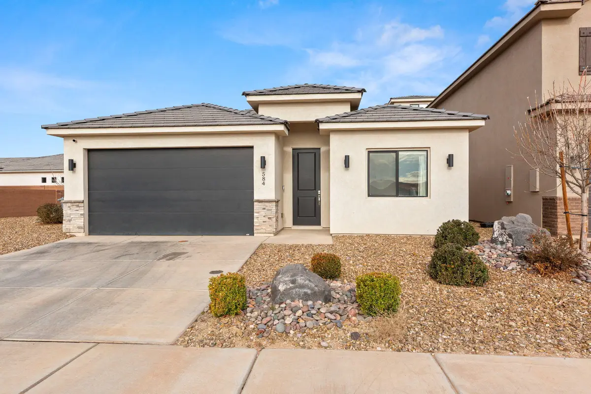 584 S Riverbed Dr, Washington, UT 84780 - #1