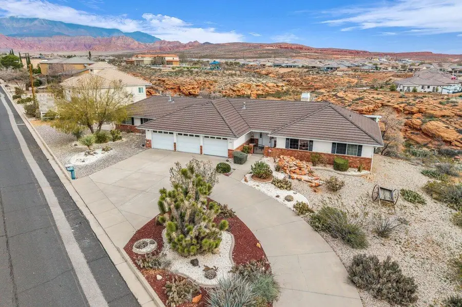 976 N Quail Ridge Dr, Washington, UT 84780 - #2