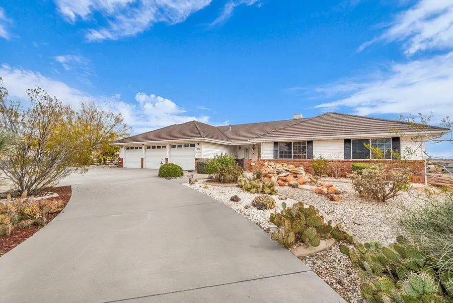 976 N Quail Ridge Dr, Washington, UT 84780 - #3