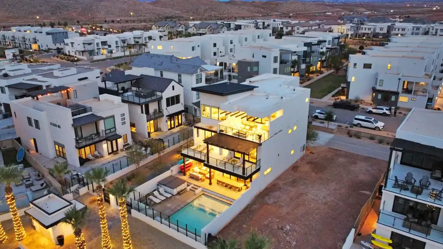 772 W Akoya Pearl St, Saint George, UT 84790 - #3