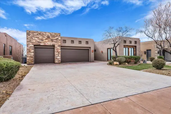 1683 W Red Cloud Dr, St George, UT 84770