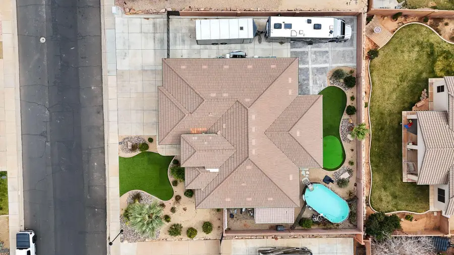 902 E Silver Shadows Dr, Washington, UT 84780 - #2