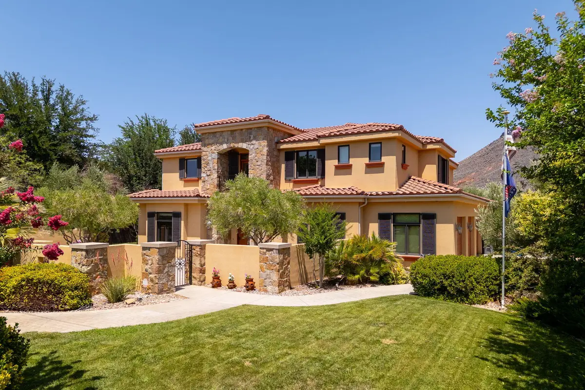 557 S Woodsview Cir, Saint George, UT 84770 - #1