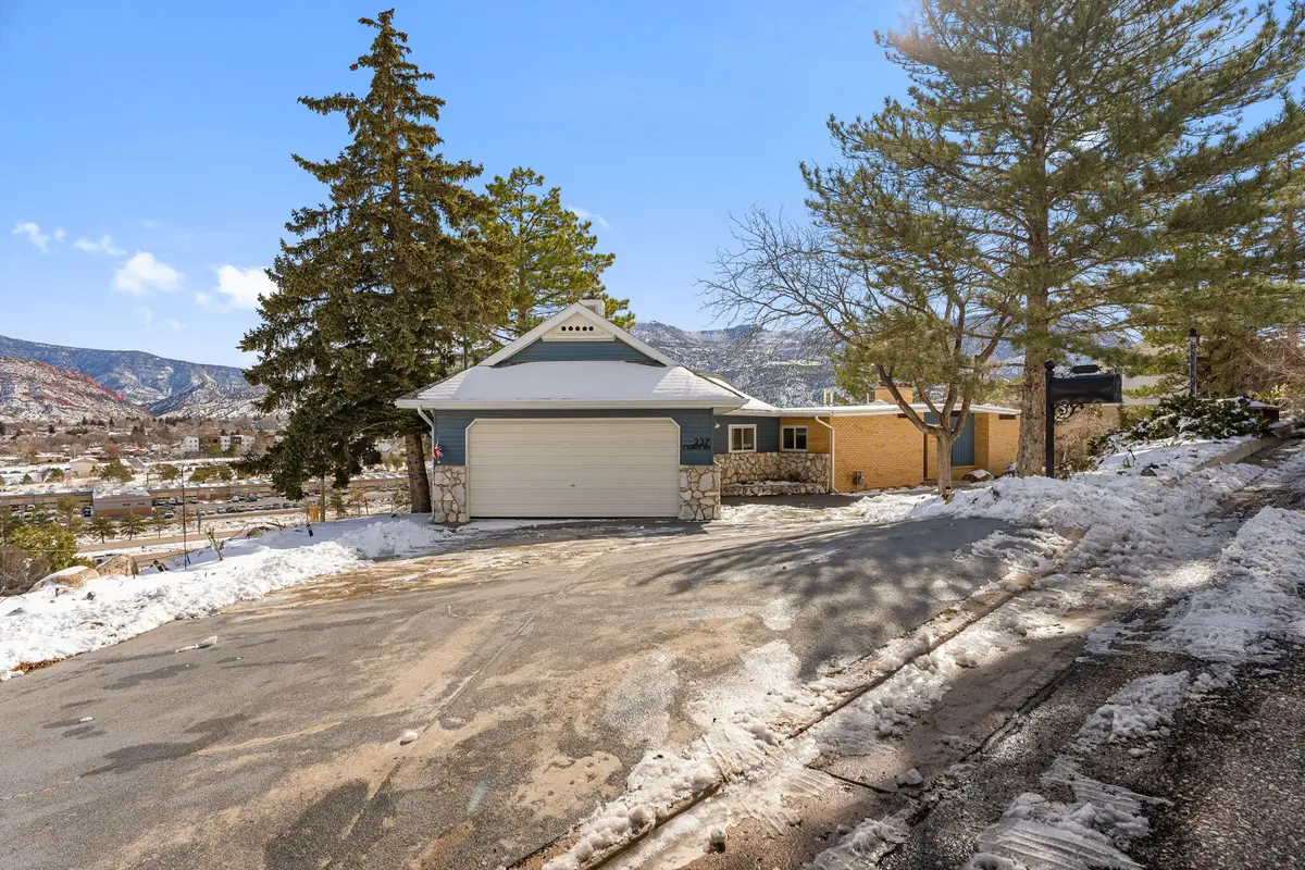 237 S Ridge Rd, Cedar City, UT 84720 - #1