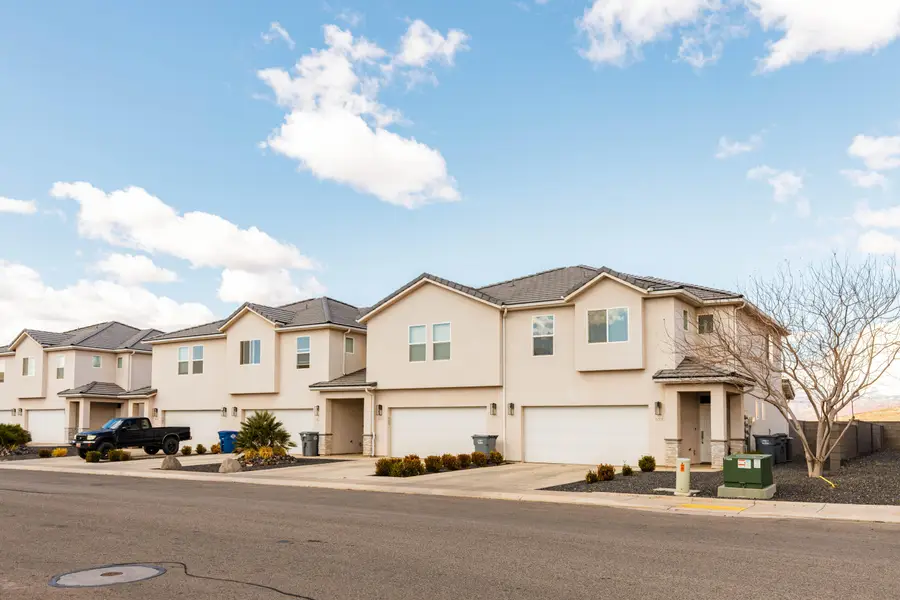 519 E Steeplechase Rd, Washington, UT 84780 - #3