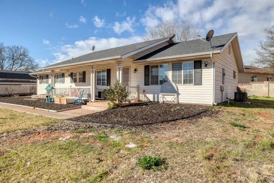 223 E 800 S, Ivins, UT 84738 - #3