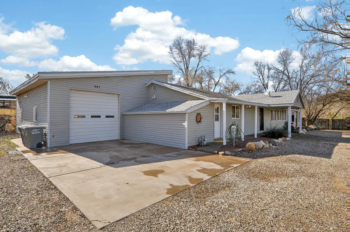 987 N State St, La Verkin, UT 84745 - #1