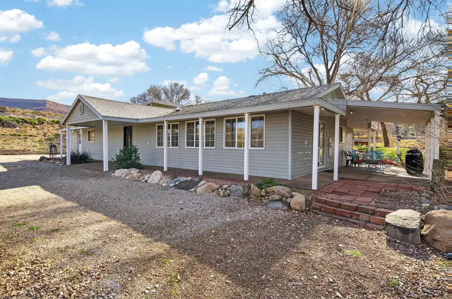 987 N State St, La Verkin, UT 84745 - #2