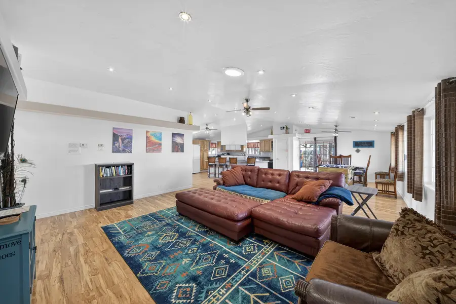 987 N State St, La Verkin, UT 84745 - #3