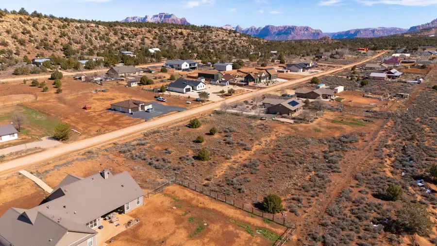 941 E Smithsonian Way, Hurricane, UT 84737 - #2