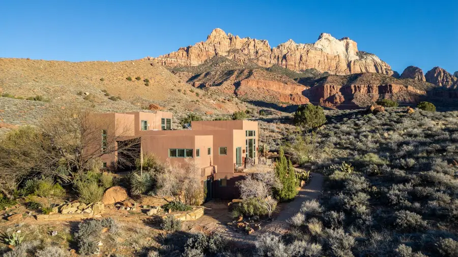 261 Valley View Dr, Springdale, UT 84767 - #2