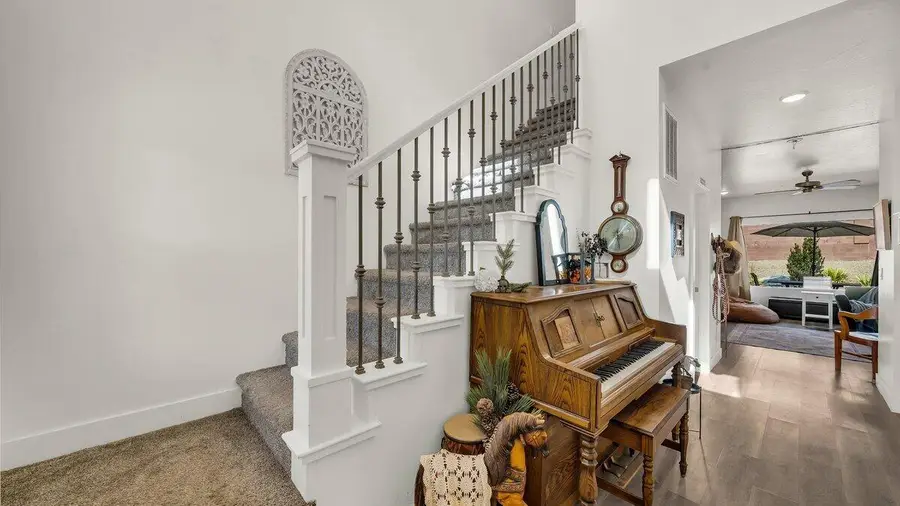 1373 E White Hollow Ln, Saint George, UT 84790 - #2