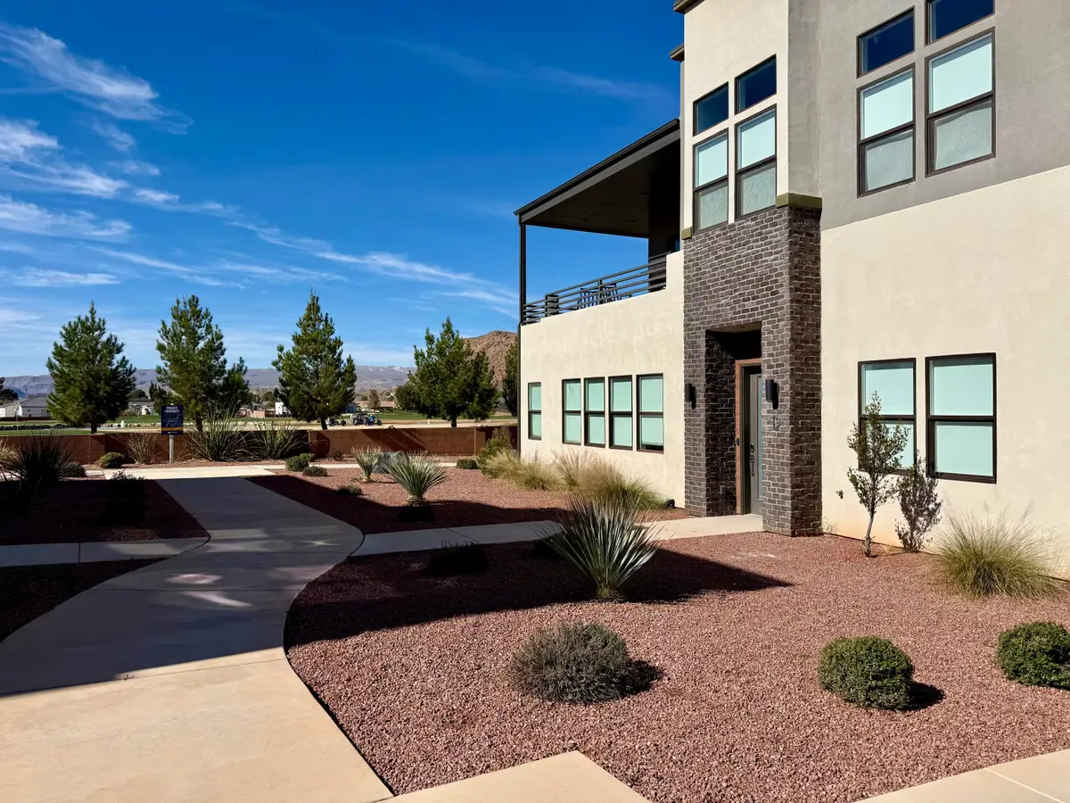 3080 S Bloomington Dr #J19, Saint George, UT 84790 - #1