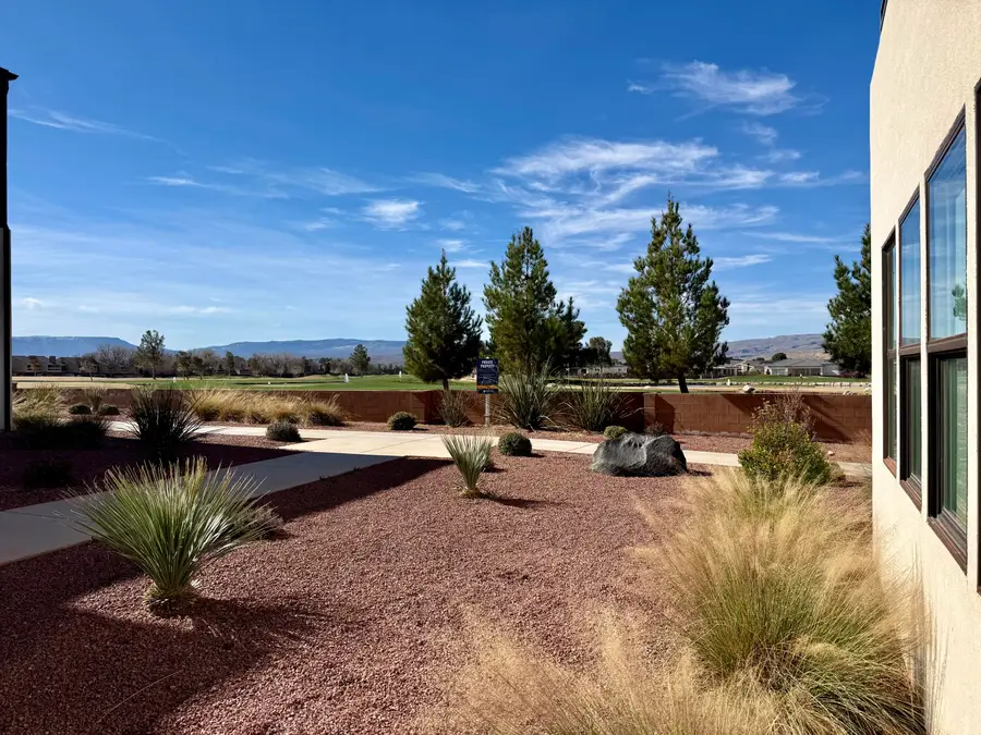 3080 S Bloomington Dr #J19, Saint George, UT 84790 - #3