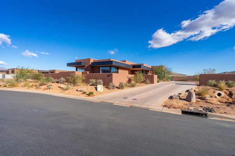 589 S Juniper Way, Ivins, UT 84738 - #2