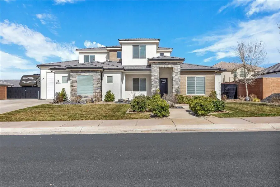 2723 E Briarwood Dr, Saint George, UT 84790 - #3