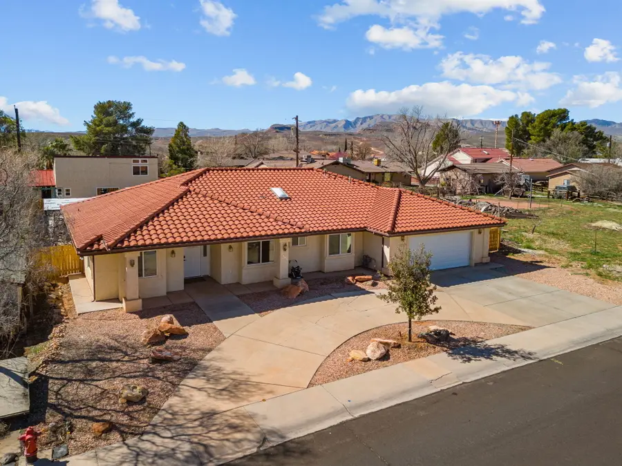 2605 Scenic Dr, Santa Clara, UT 84765 - #3