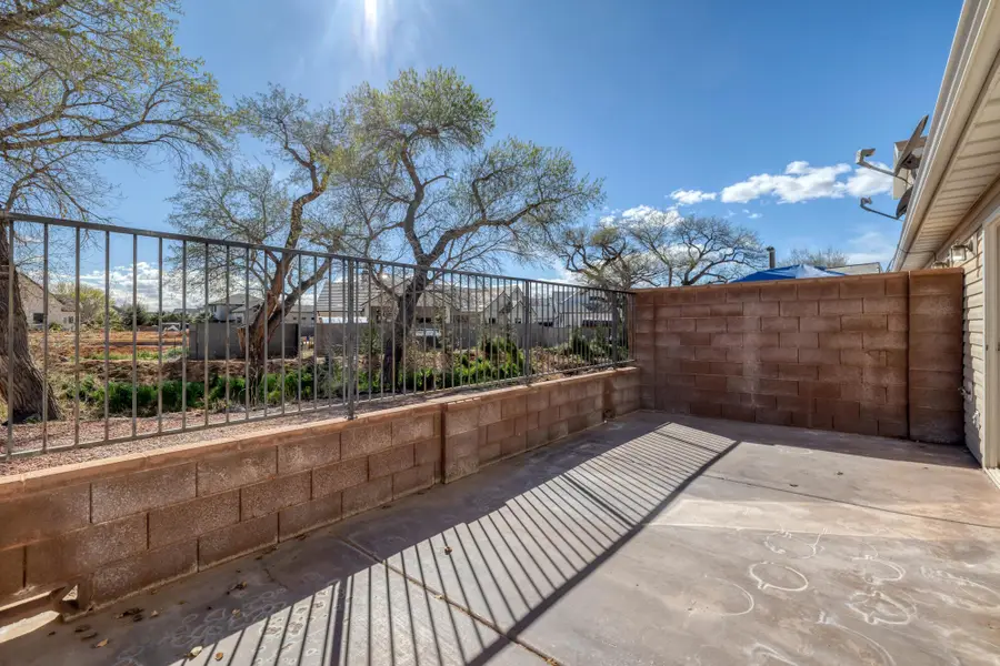 975 W 200 S, Hurricane, UT 84737 - #3