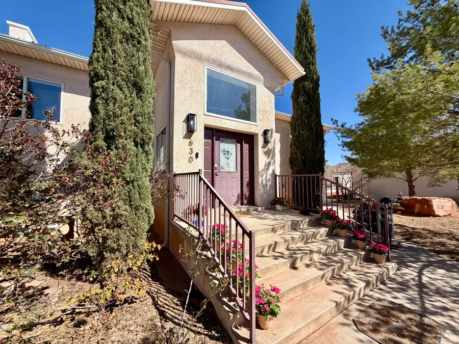 620 W Uzona Ave, Hildale, UT 84784 - #2