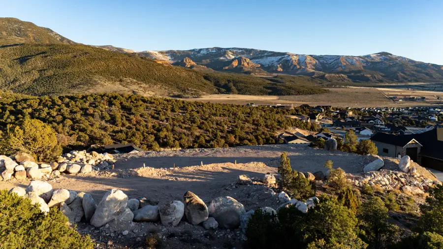 S Sunny Hills Cir, Cedar City, UT 84720 - #2