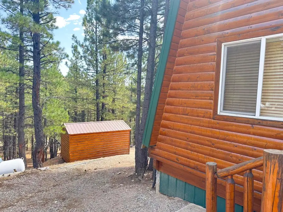 865 N Pine Knoll Rd, Duck Creek Village, UT 84762 - #2