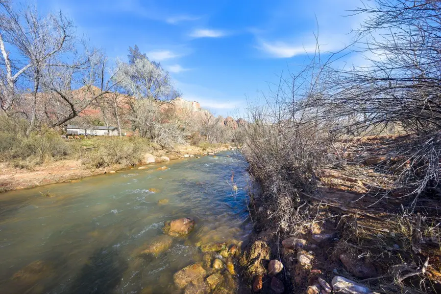 100 River Bend Cir, Springdale, UT 84767 - #2