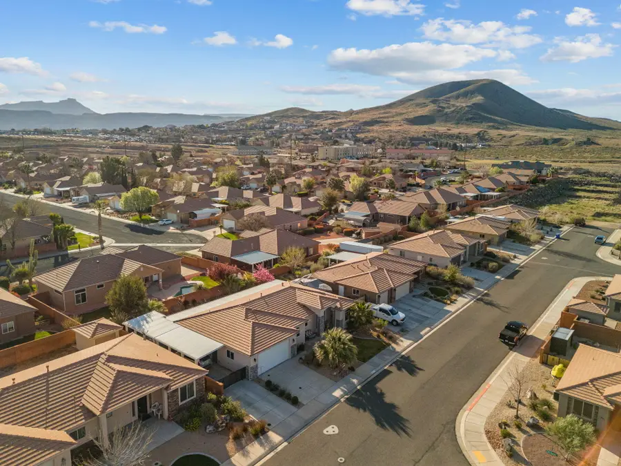 233 N 2680 St W, Hurricane, UT 84737 - #3