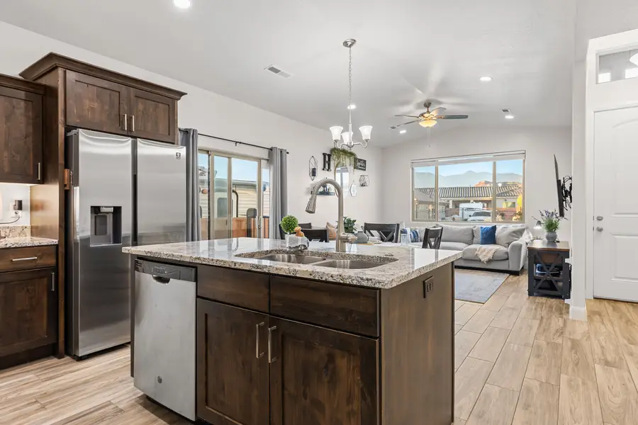 3595 W 150 St N, Hurricane, UT 84737 - #2