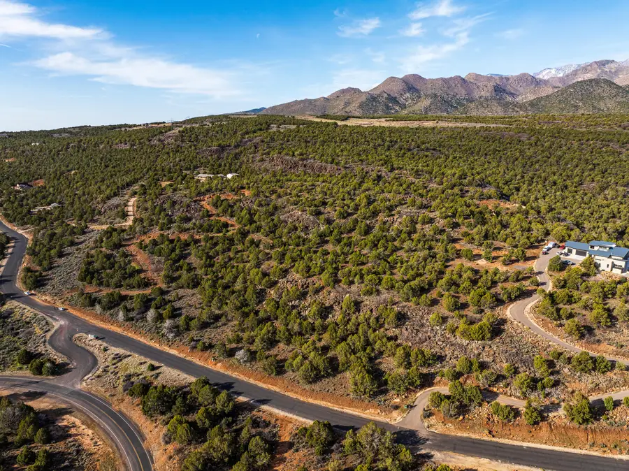 3138 S Juniper Way, New Harmony, UT 84757 - #3