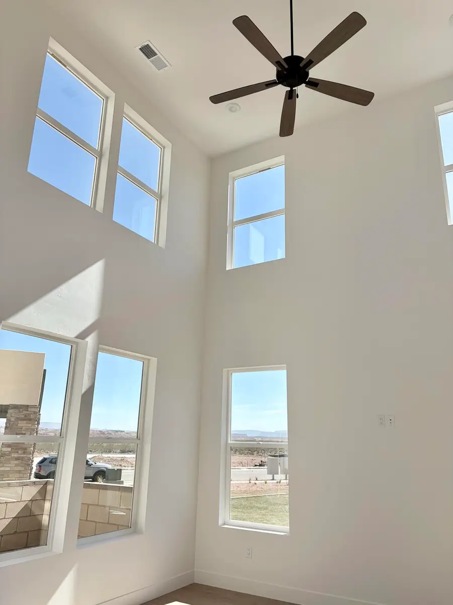 516 W Olive Ln, Saint George, UT 84790 - #3