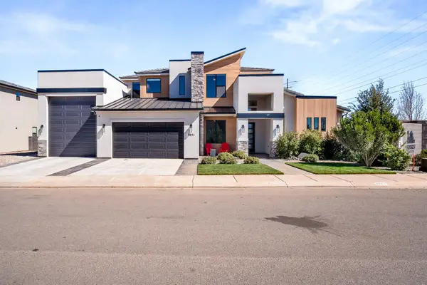 3071 Woodrow Ln, Washington, UT 84780