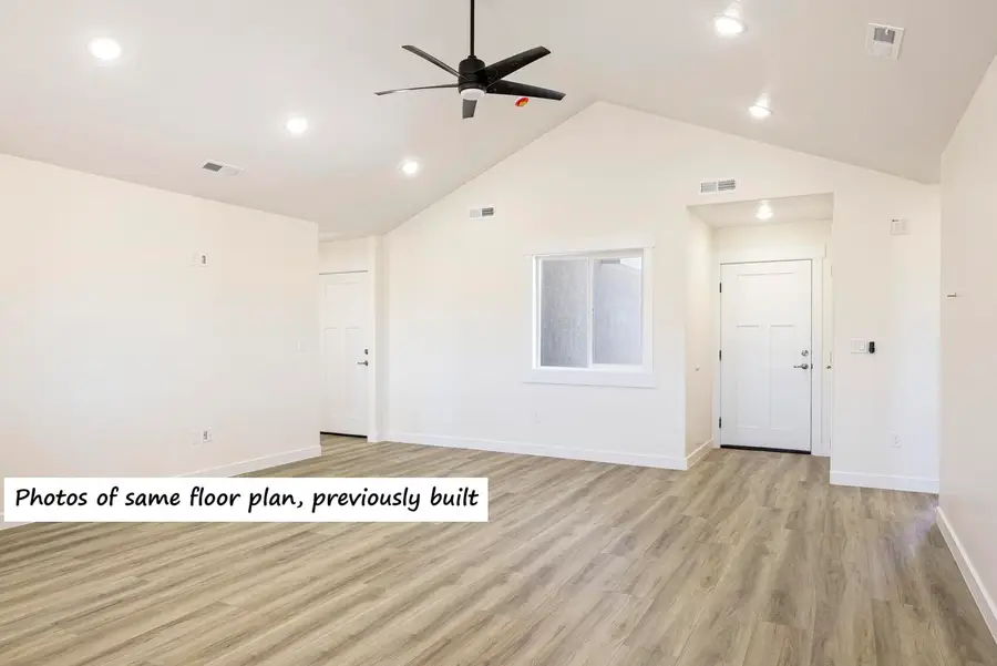 3887 N Hawks Landing Lp, Enoch, UT 84721 - #2