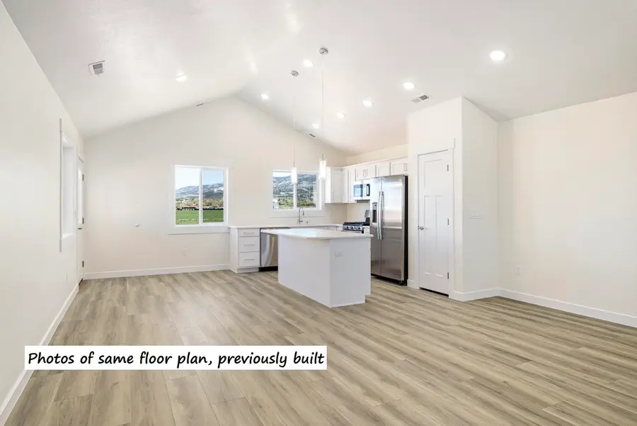 3887 N Hawks Landing Lp, Enoch, UT 84721 - #3